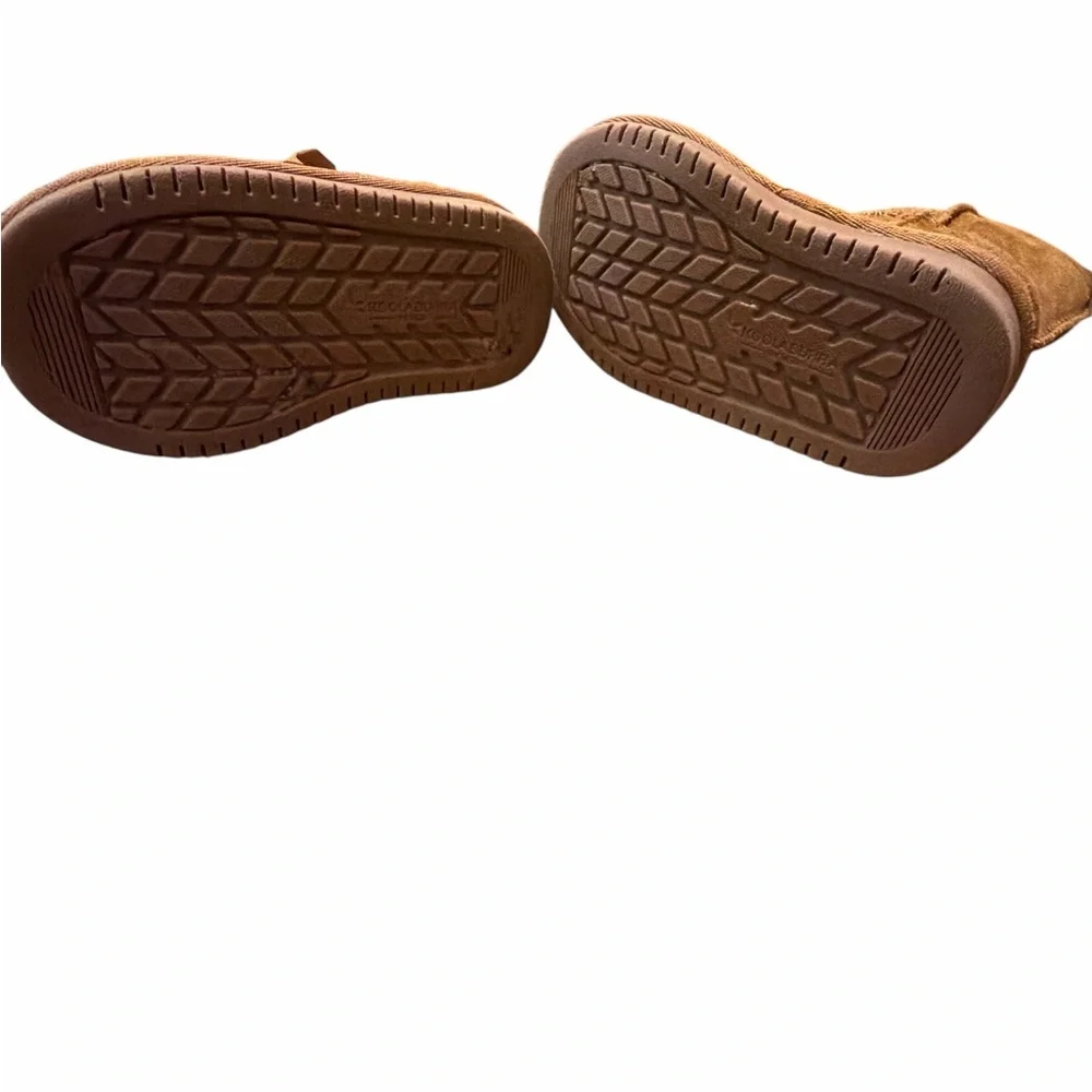 Koolaburra by UGG Chestnut Bow Boots | Girls Size 7 | Cozy Fall Winter